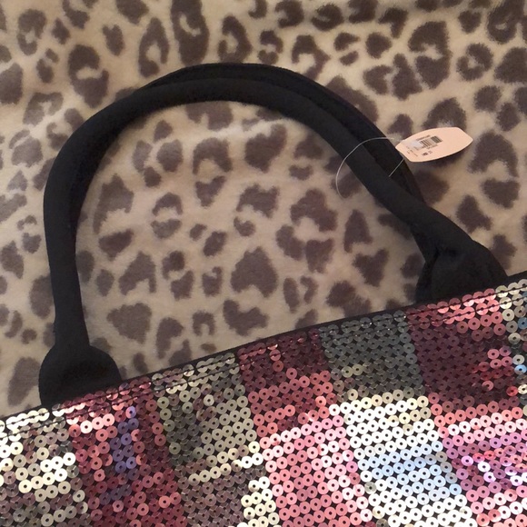 Victoria’s Secret Logo Sequin Stripe Weekender Duffle Travel Bag Pink Bling - Picture 8 of 16